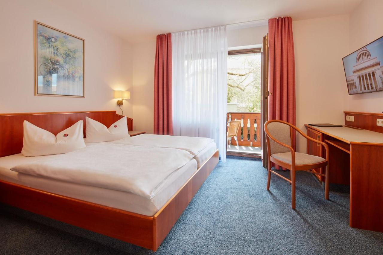 Hotel Garni Sonnenhof Reichenberg  Exterior foto