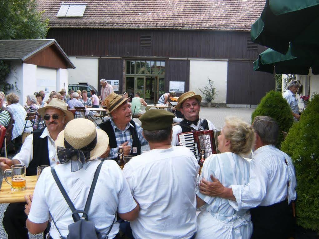 Hotel Garni Sonnenhof Reichenberg  Exterior foto