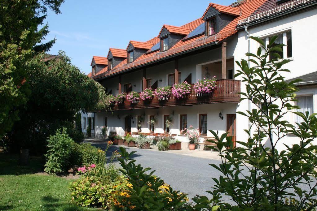Hotel Garni Sonnenhof Reichenberg  Exterior foto